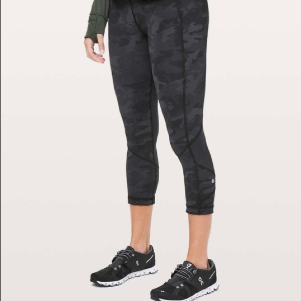 Lululemon Pace Rival Crop 22”Incognito Camo